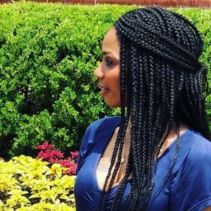 Meet your Posher, Ebony